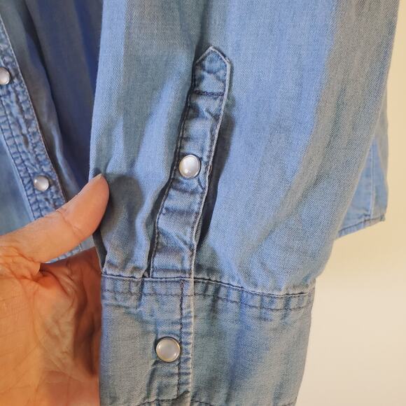 Orvis Womens XL Soft Cotton Blue Pearl Snap Long Sleeve Roll Tab Shirt Blouse - Picture 4 of 8